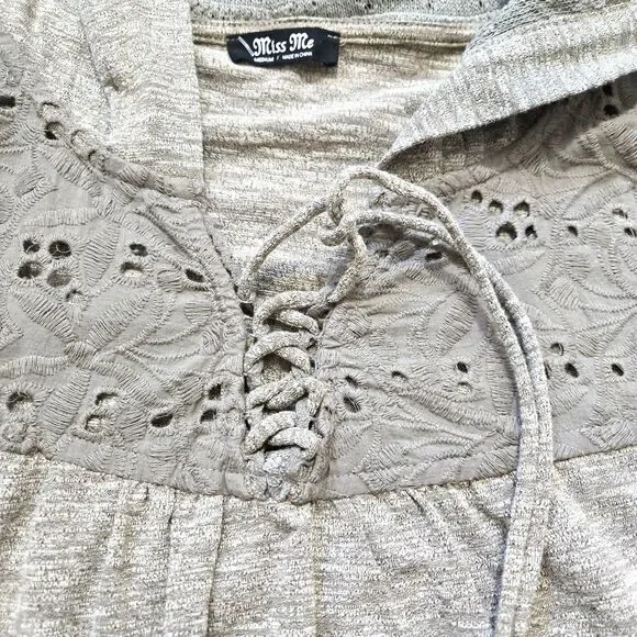 Miss Me Woman's Size M Knit Crochet Embroidered Hoodie Sweater Drawstring - Picture 3 of 9
